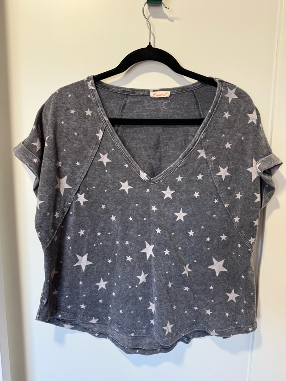 Relaxed V-Neck Star Print Tee - Gray